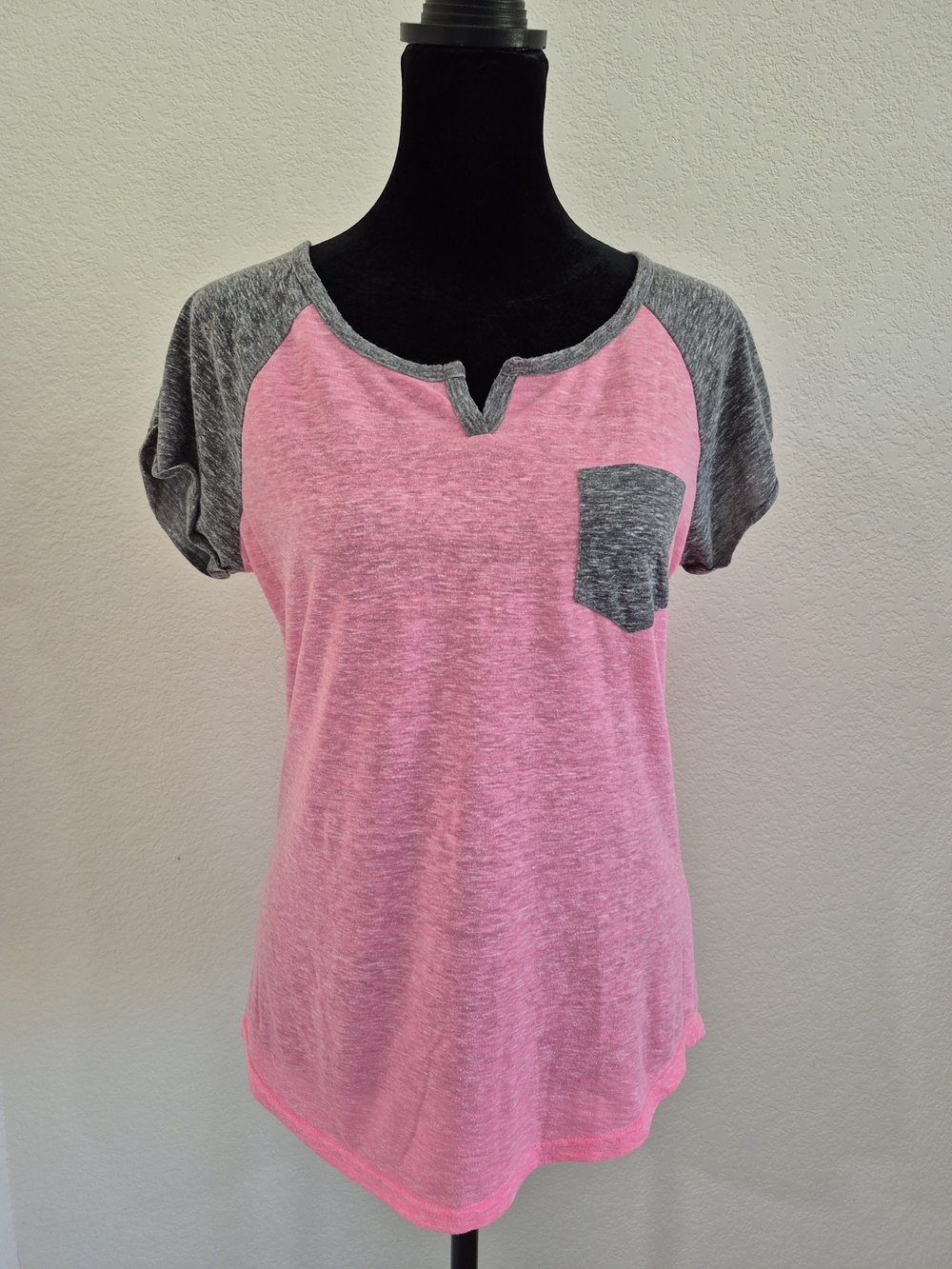 No Boundaries Pink and Gray Raglan Notch-Neck Pocket Tee